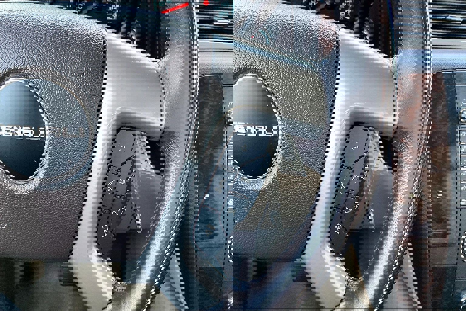 Used 2014 GMC Yukon XL Denali image 12