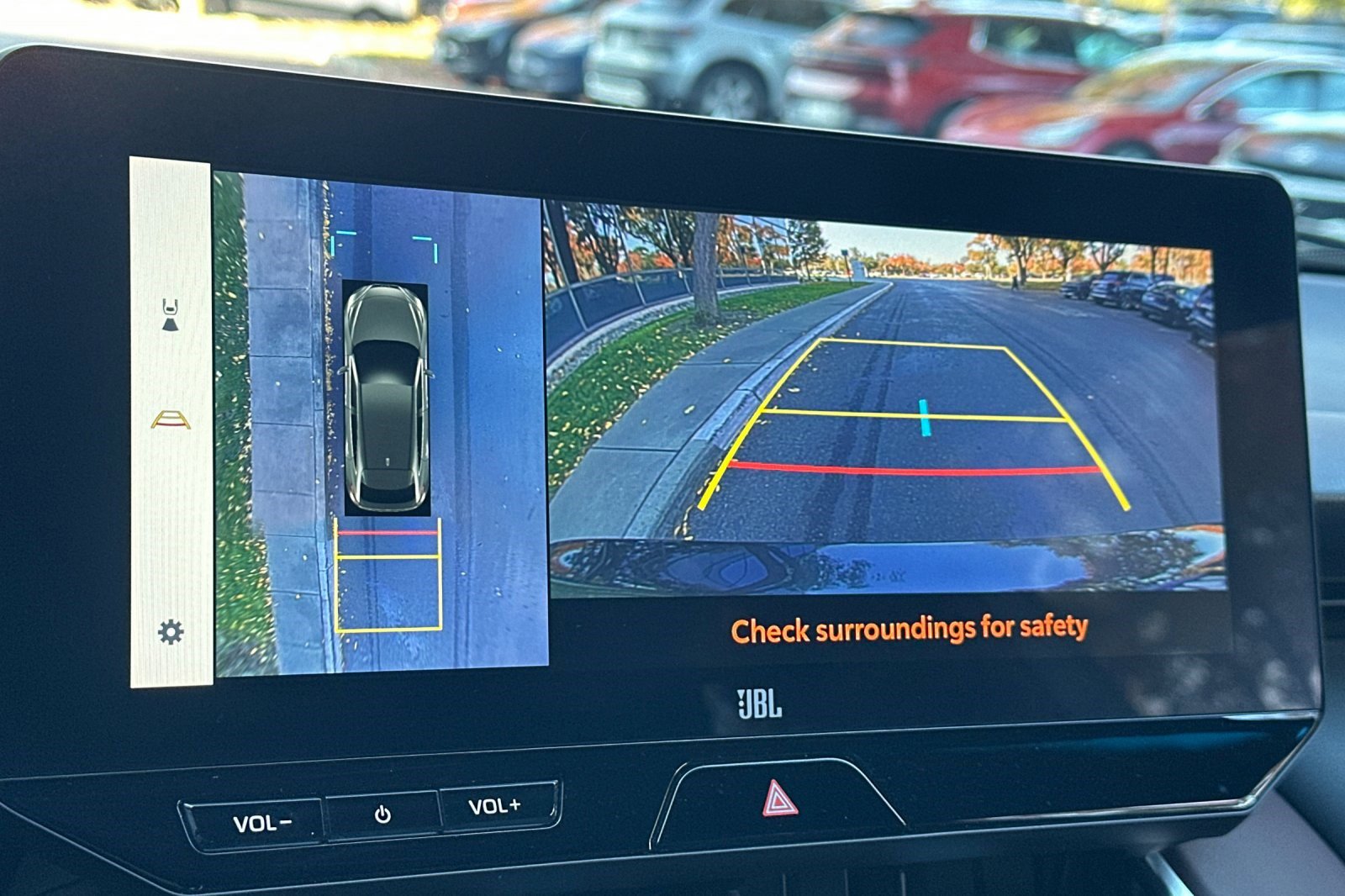 Used 2023 Toyota Venza Limited image 25