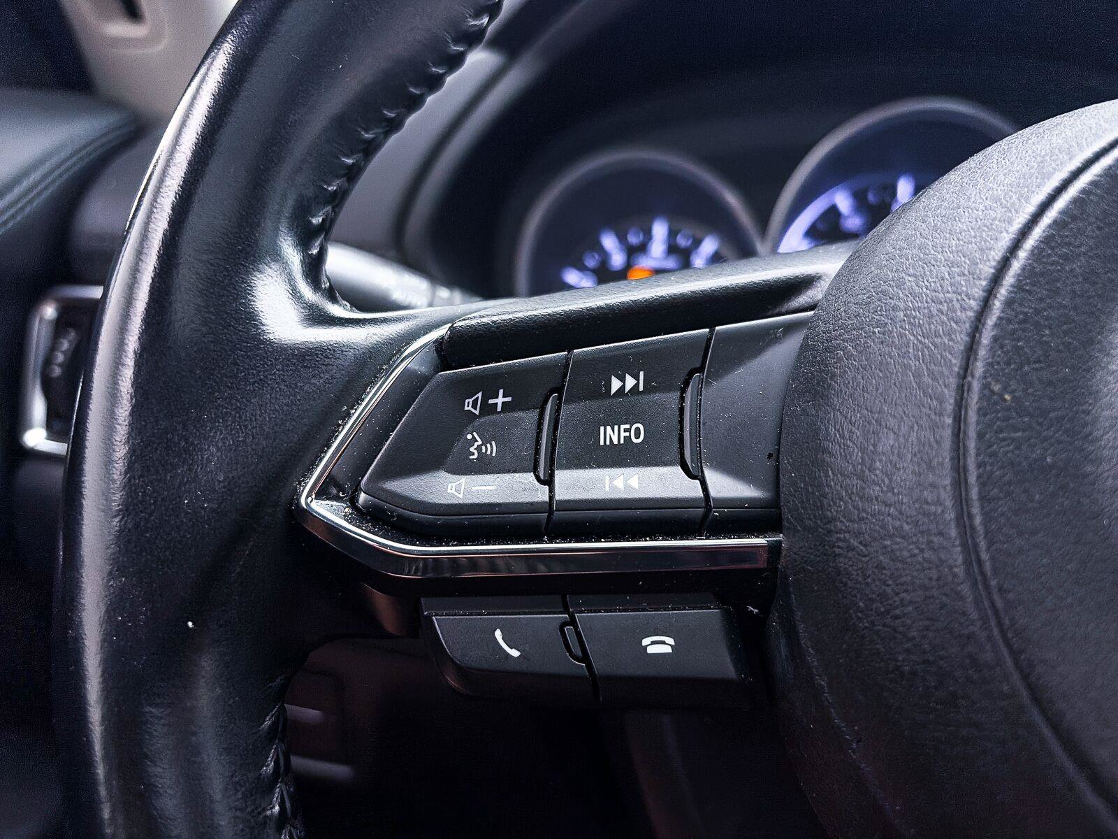 Used 2018 MAZDA CX-5 Touring w/ Preferred Equipment Package FWD image 25