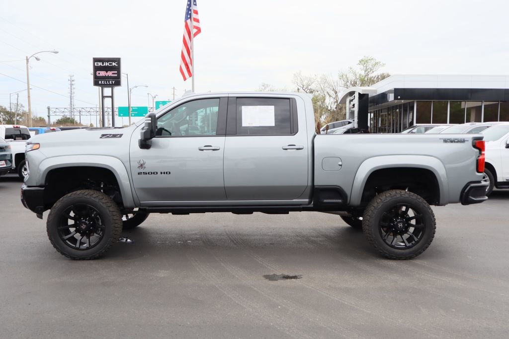 Used 2025 Chevrolet Silverado 2500 LTZ w/ LTZ Plus Package image 6