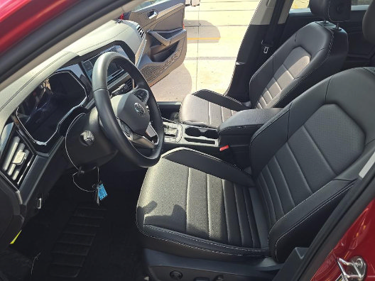 Used 2023 Volkswagen Jetta SE FWD image 7