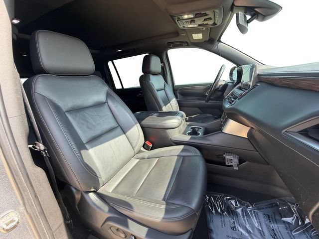 Used 2021 Chevrolet Suburban Z71 AWD/4WD image 16