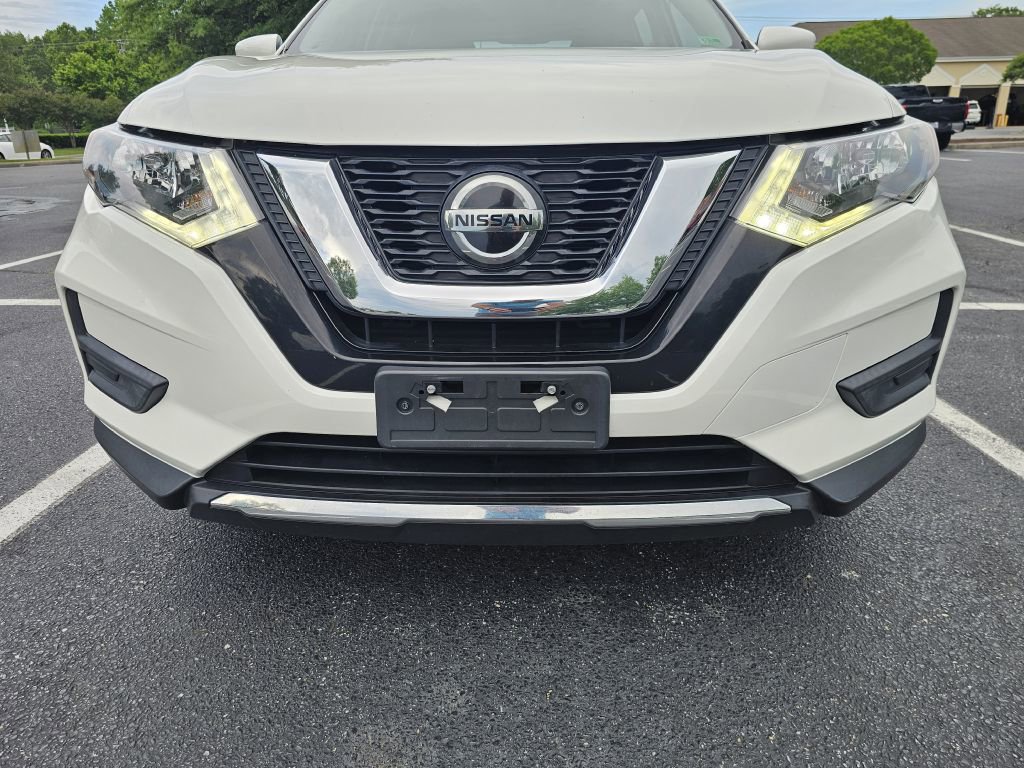 Used 2020 Nissan Rogue S image 10