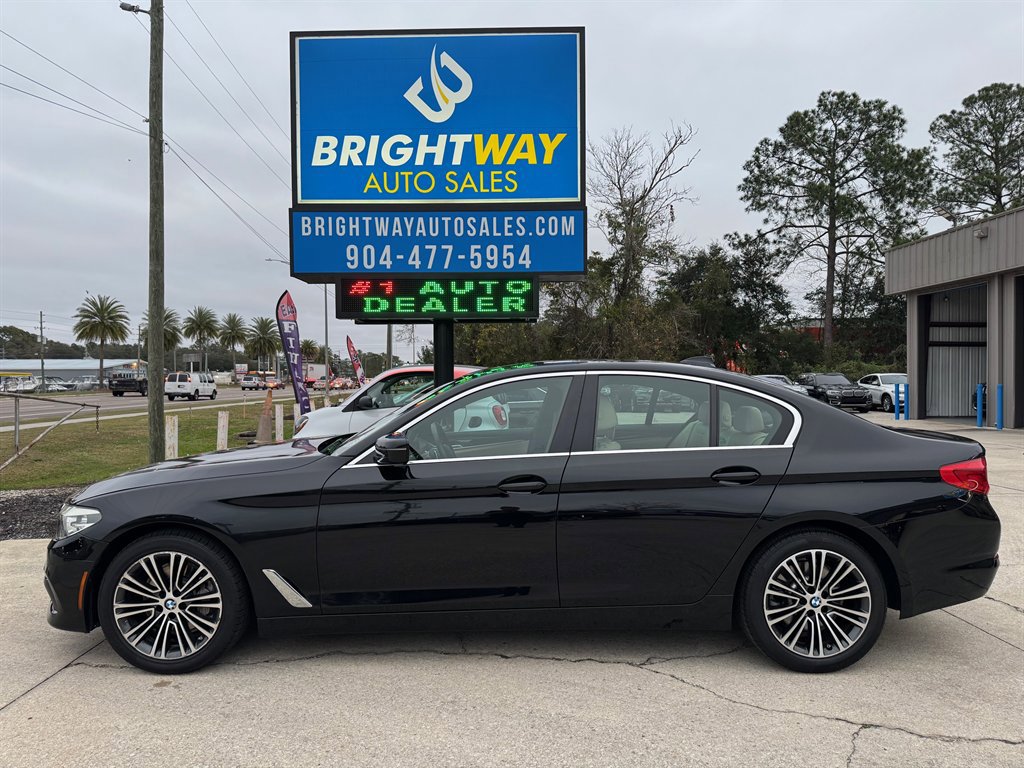 Used 2020 BMW 530i w/ Convenience Package RWD image 2