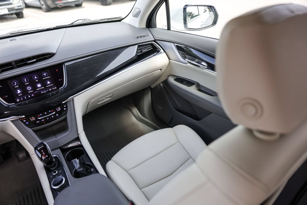 Used 2023 Cadillac XT6 Premium Luxury FWD image 31
