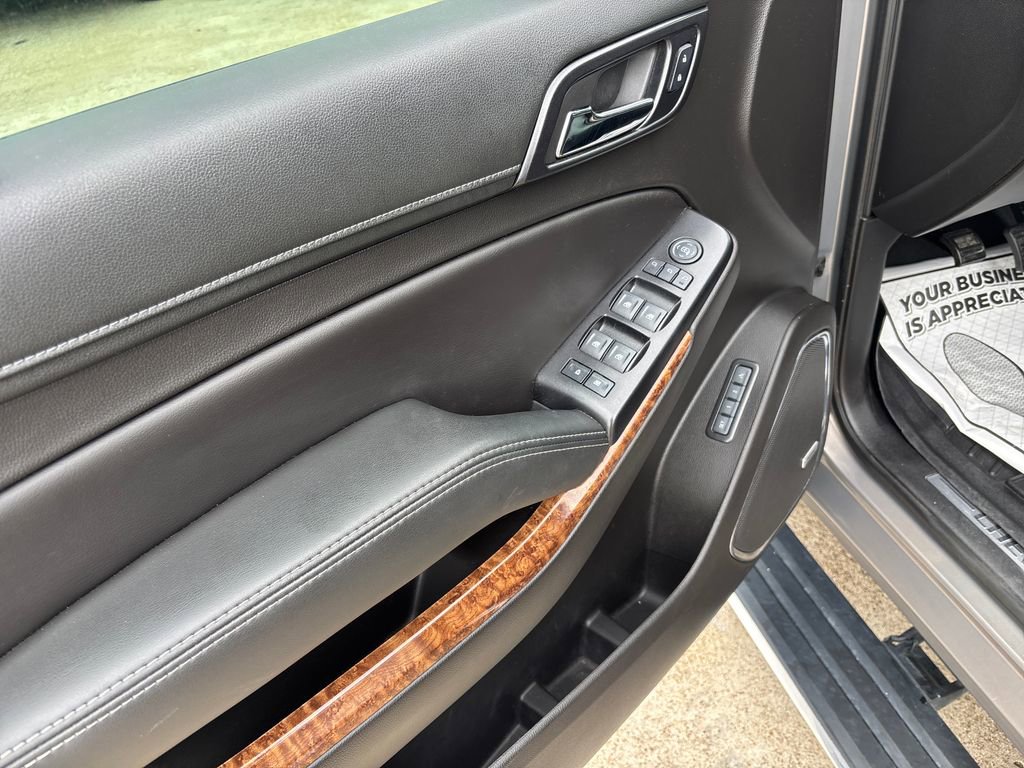 Used 2017 Chevrolet Tahoe Premier RWD image 12