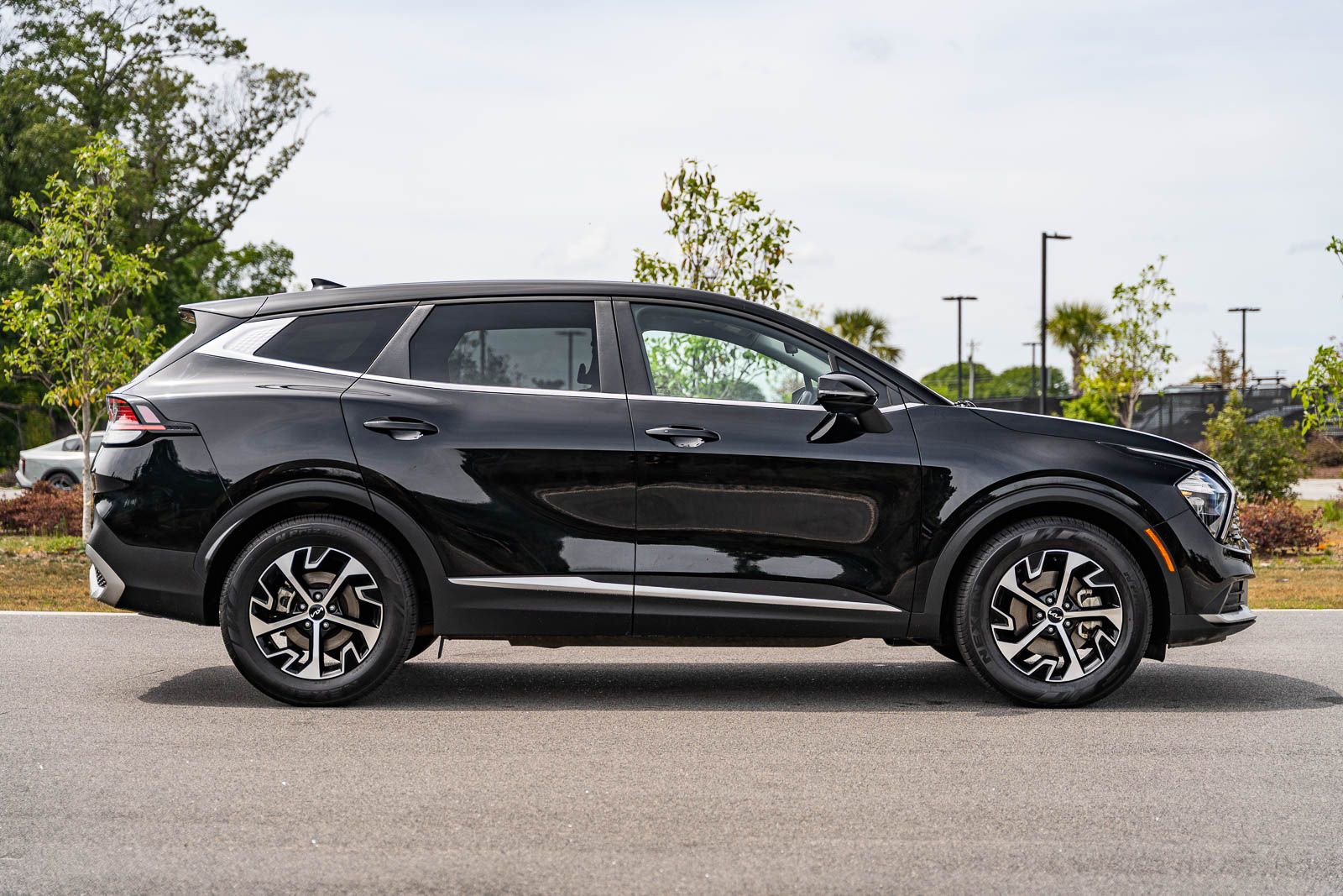 Used 2023 Kia Sportage EX FWD image 8