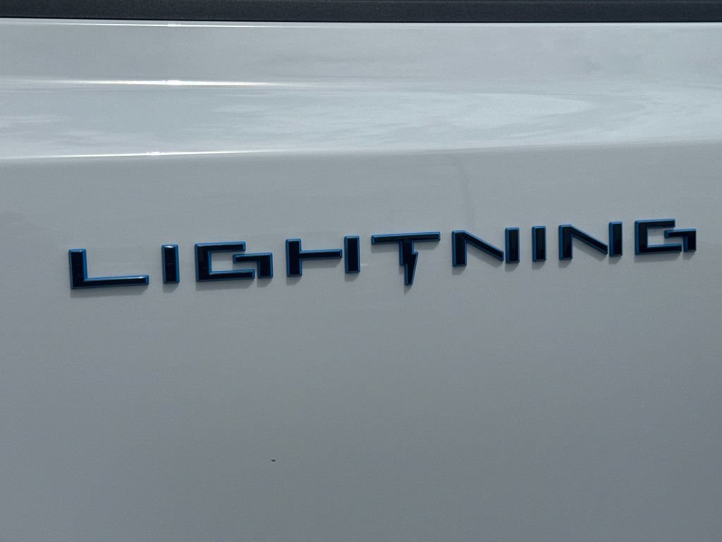 Used 2025 Ford F150 Lightning Flash AWD/4WD image 24