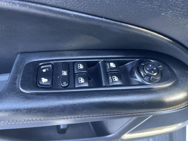 Used 2020 Jeep Compass Latitude FWD image 24