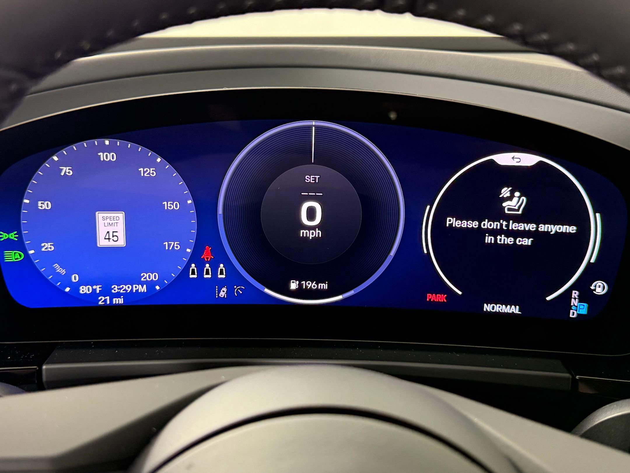 New 2025 Porsche Macan Electric image 23