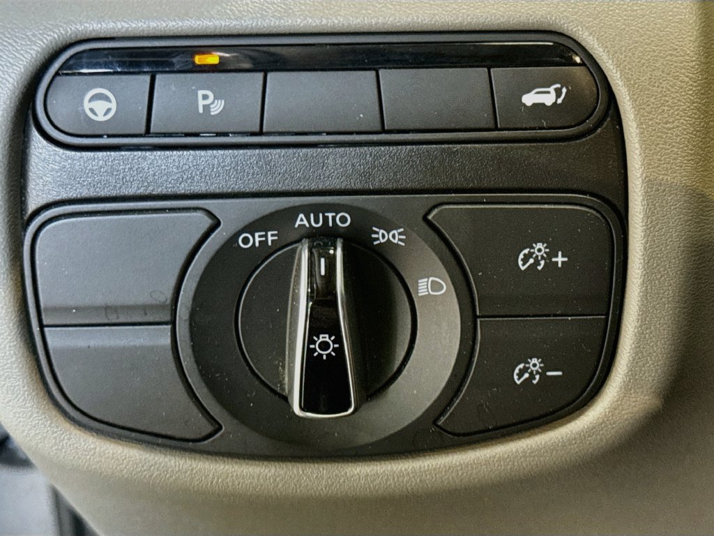 Certified 2023 INFINITI QX50 Luxe FWD image 11