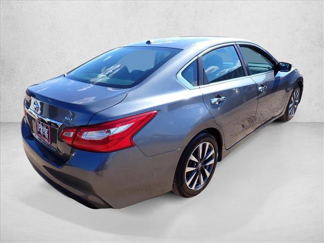Used 2017 Nissan Altima 2.5 SV FWD video 4