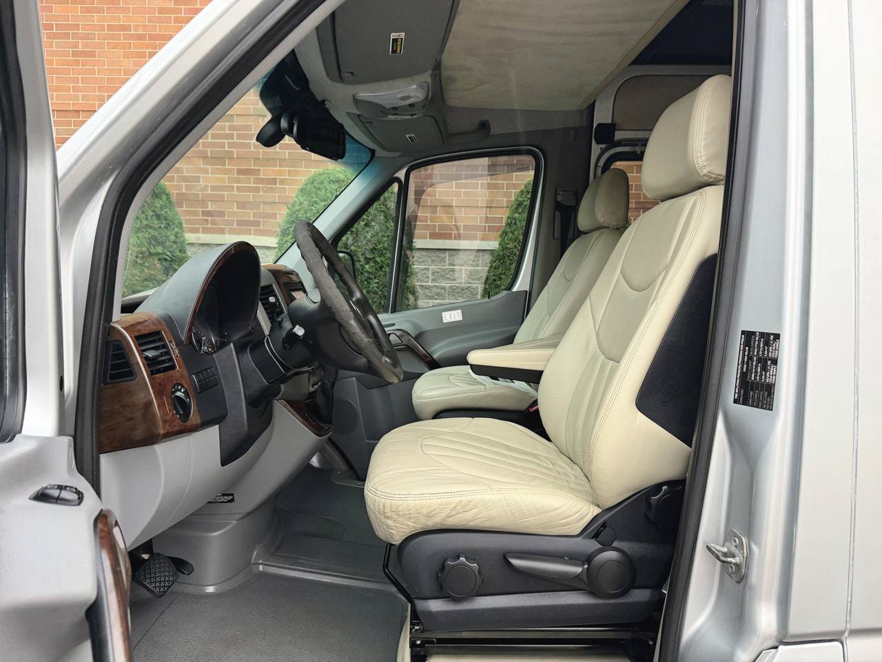 Used 2012 Mercedes-Benz Sprinter 3500 image 9