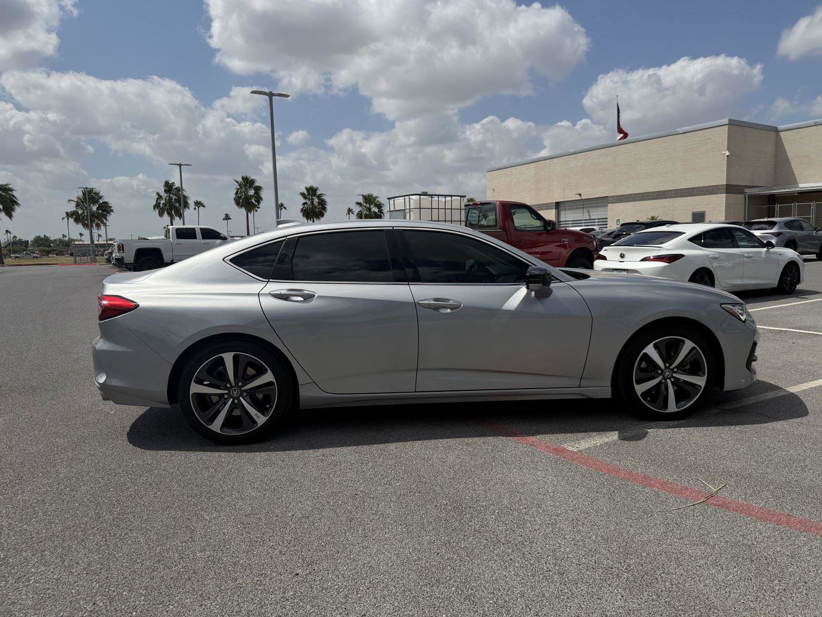 Certified 2025 Acura TLX w/ Technology Package image 15