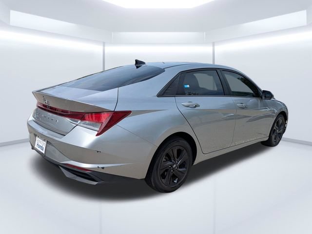 Used 2021 Hyundai Elantra SEL FWD image 4