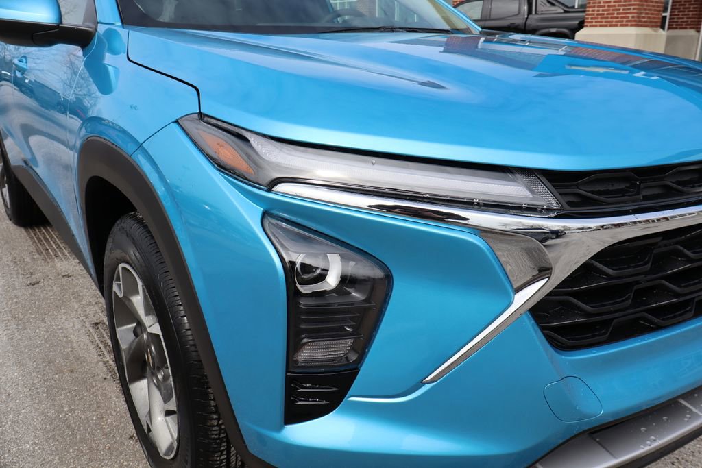 New 2026 Chevrolet Trax LT w/ Driver Confidence Package image 3