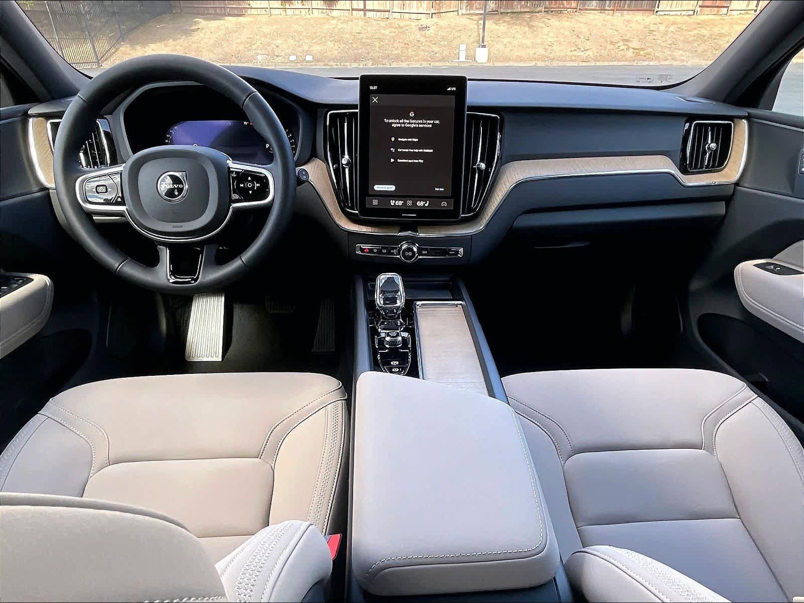 New 2026 Volvo XC60 B5 Plus w/ Climate Package AWD/4WD image 7