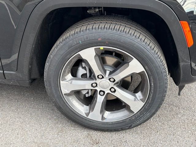 New 2026 Jeep Grand Cherokee Limited w/ Luxury Tech Group II image 11