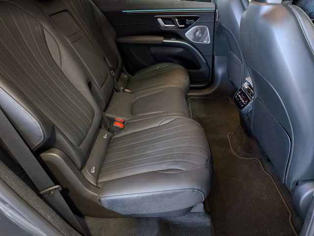 Used 2023 Mercedes-Benz EQS 580 4MATIC SUV image 17