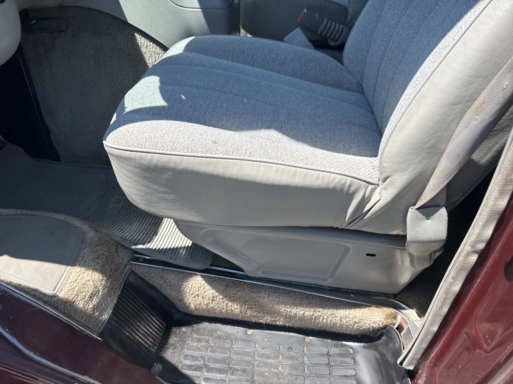 Used 1992 GMC G3500 Rally RWD image 10