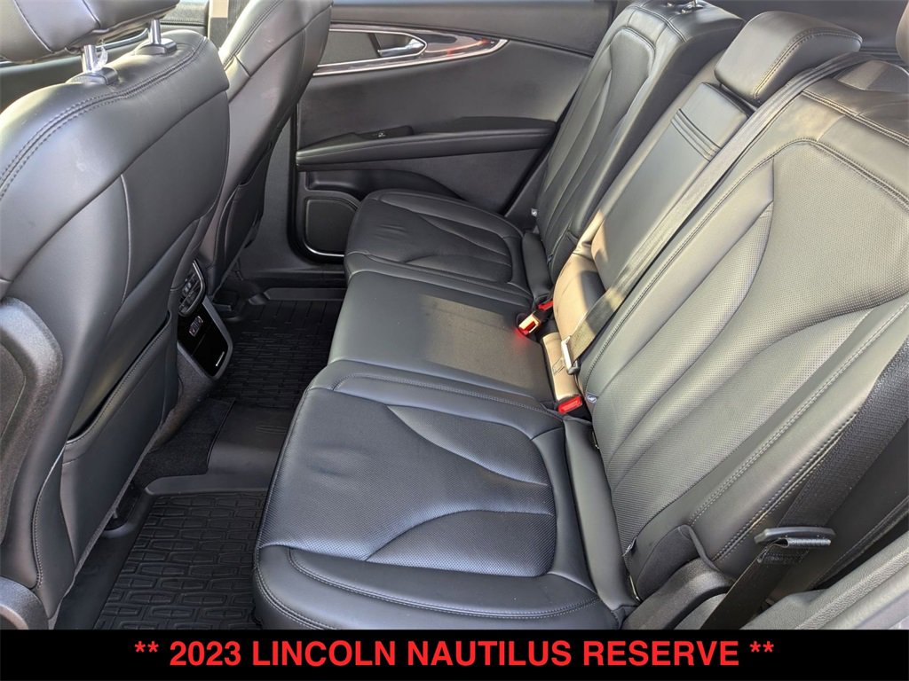 Used 2023 Lincoln Nautilus Reserve w/ Monochromatic Package image 4