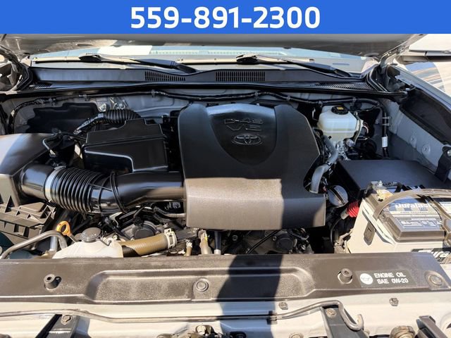 Used 2019 Toyota Tacoma TRD Off-Road AWD/4WD image 29