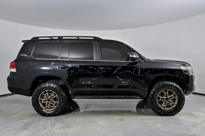 Used 2020 Toyota Land Cruiser Heritage Edition AWD/4WD image 13