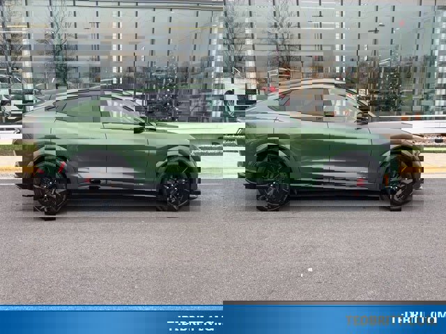 Certified 2025 Ford Mustang Mach-E GT image 9