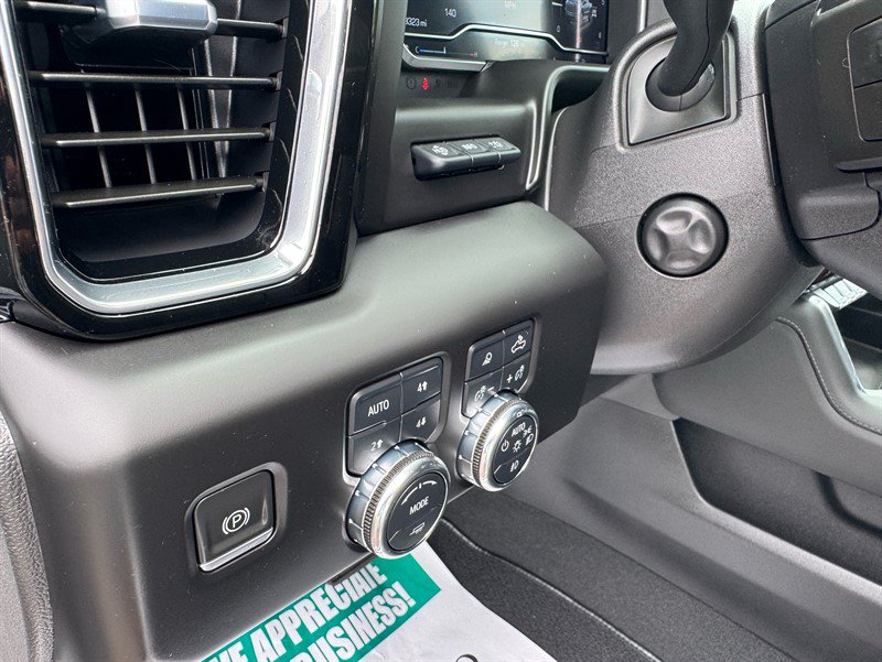 Used 2022 GMC Sierra 1500 Denali w/ Technology Package AWD/4WD image 17