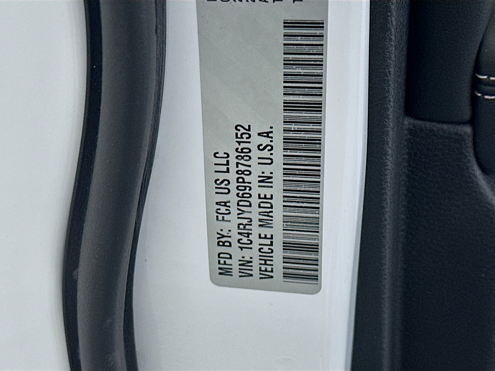 Used 2023 Jeep Grand Cherokee Overland w/ Advanced Protech Group III image 12