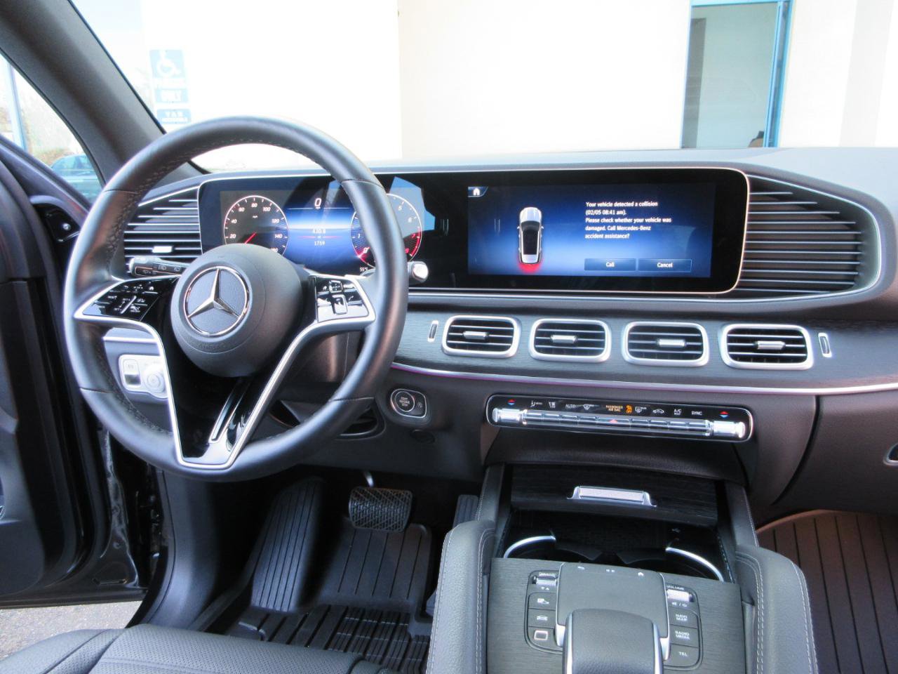 Used 2025 Mercedes-Benz GLE 580 4MATIC image 49