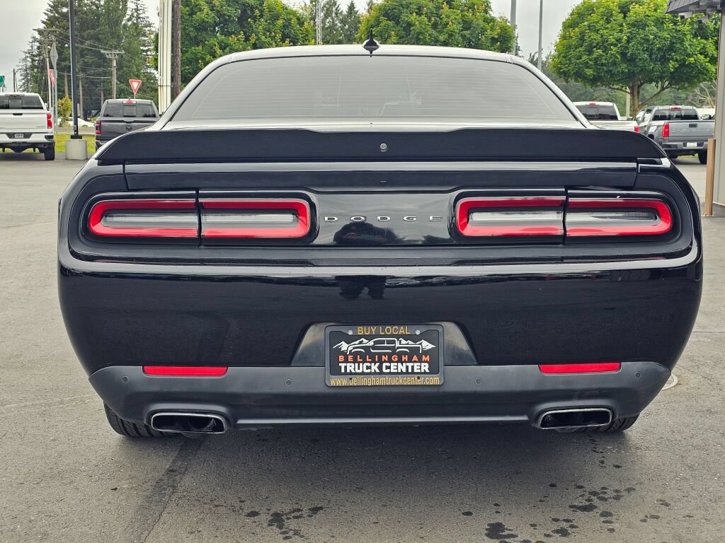 Used 2015 Dodge Challenger SXT Plus w/ Driver Convenience Group RWD image 4