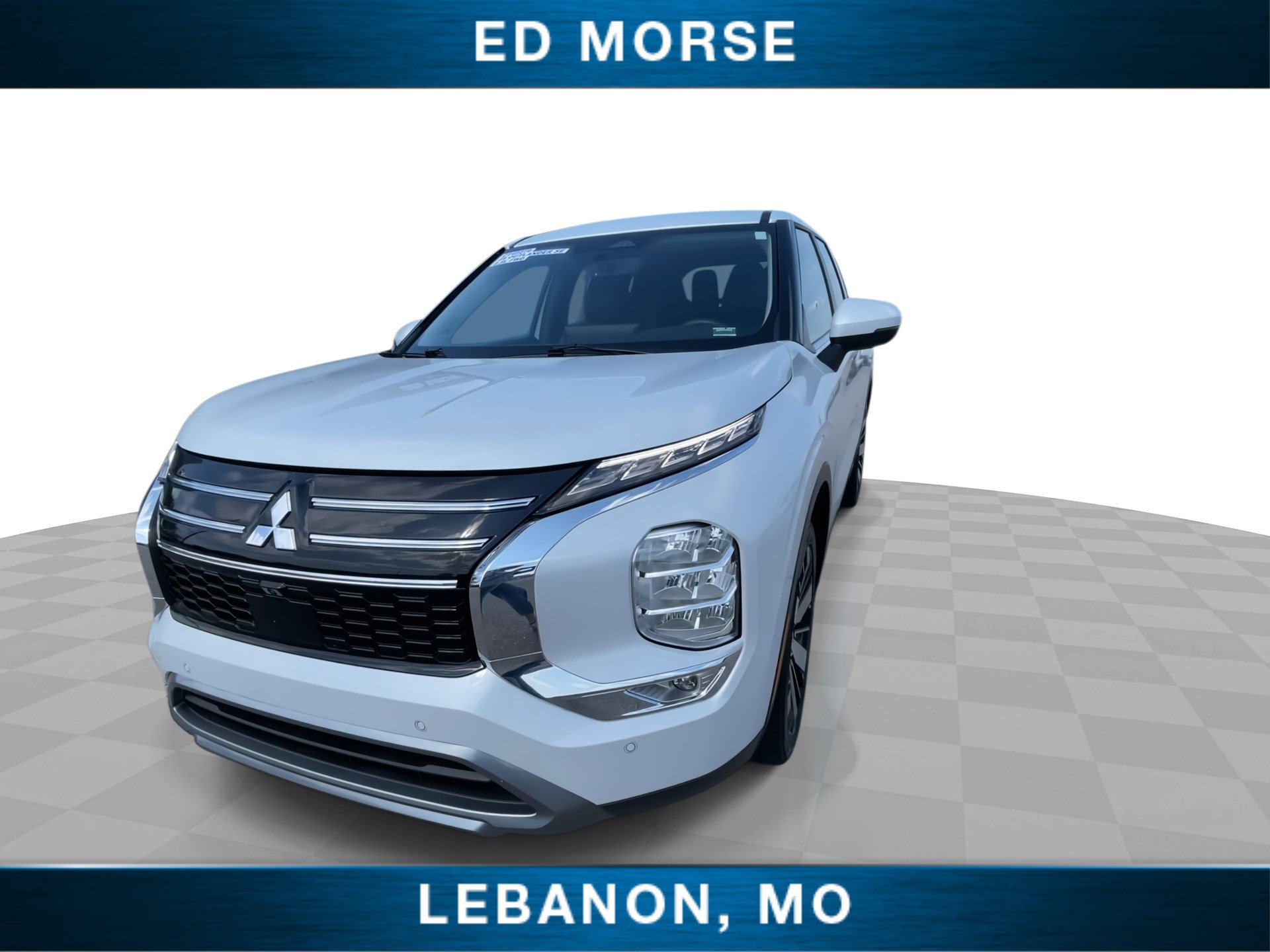 Used 2025 Mitsubishi Outlander SE FWD image 3