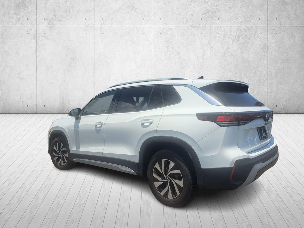 Used 2025 Volkswagen Tiguan S image 7