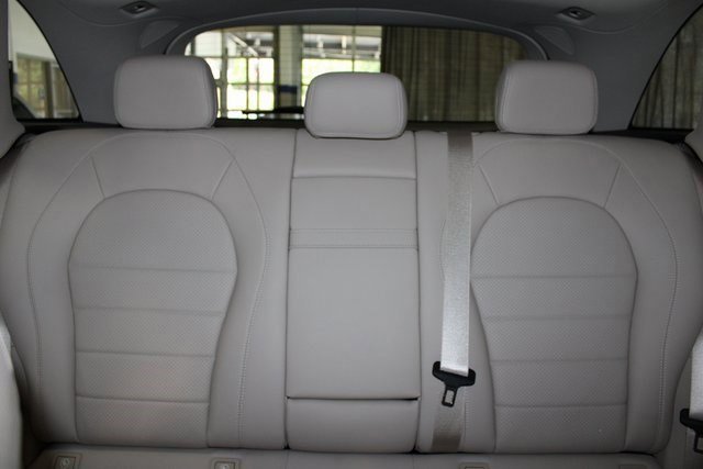 Used 2022 Mercedes-Benz GLC 300 4MATIC w/ Premium Package Lite image 9