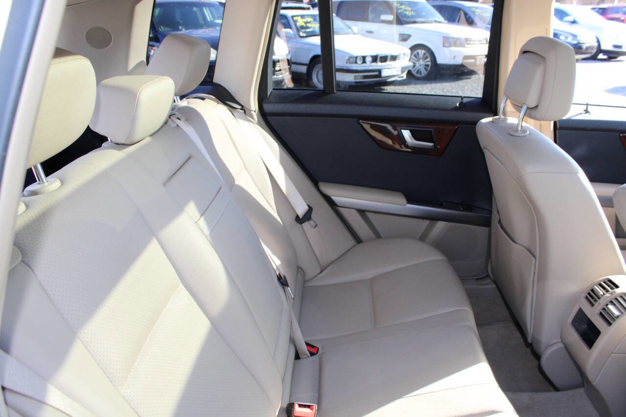 Used 2012 Mercedes-Benz GLK 350 4MATIC image 19