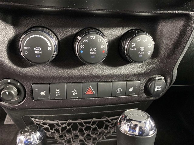 Used 2018 Jeep Wrangler Unlimited Sahara w/ Connectivity Group image 20