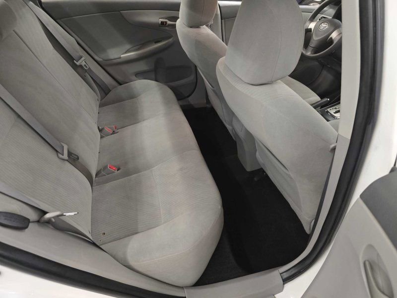 Used 2010 Toyota Corolla LE FWD image 7