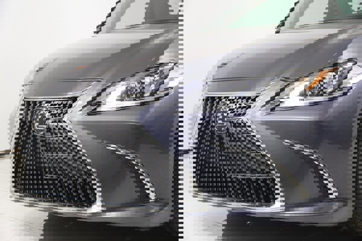 Used 2023 Lexus ES 350 image 48