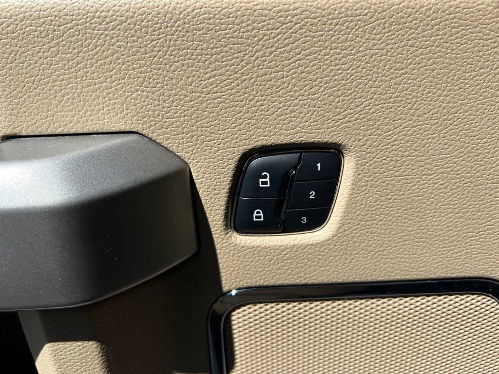 Used 2018 Ford F150 Lariat image 56