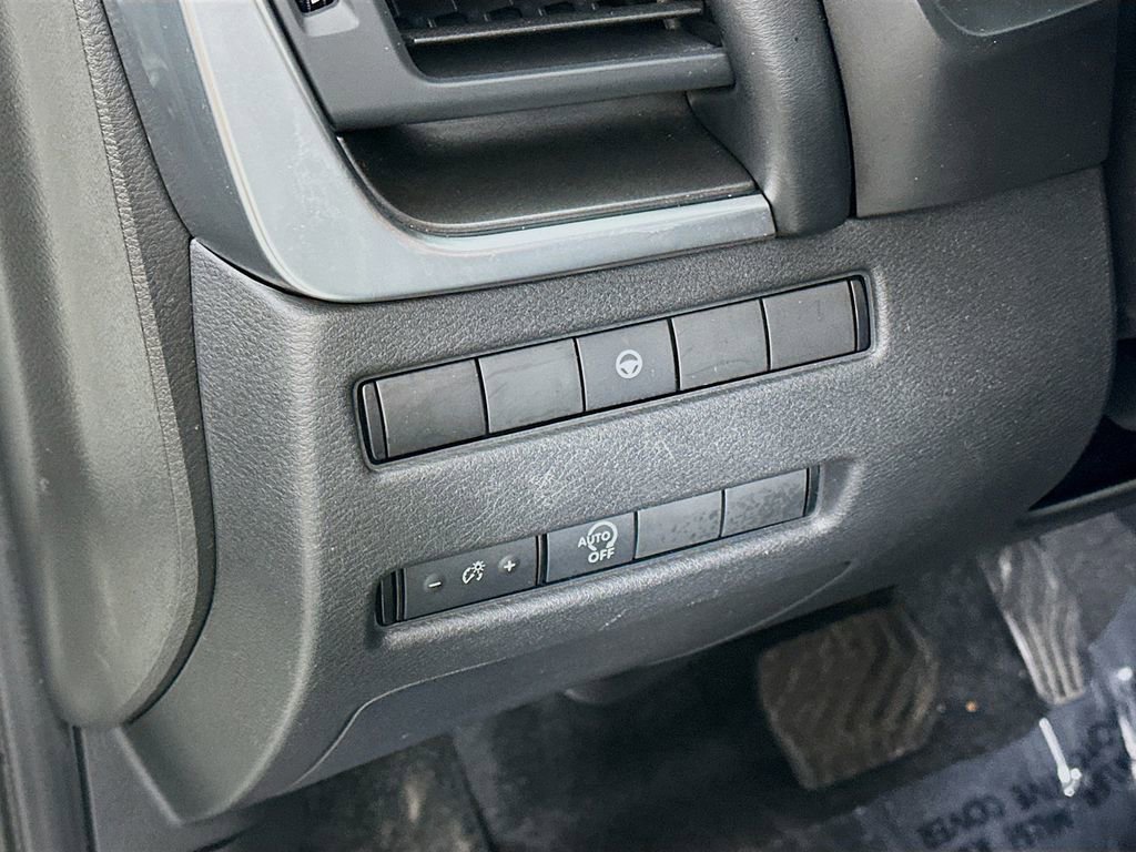 Certified 2023 Nissan Rogue SV image 12