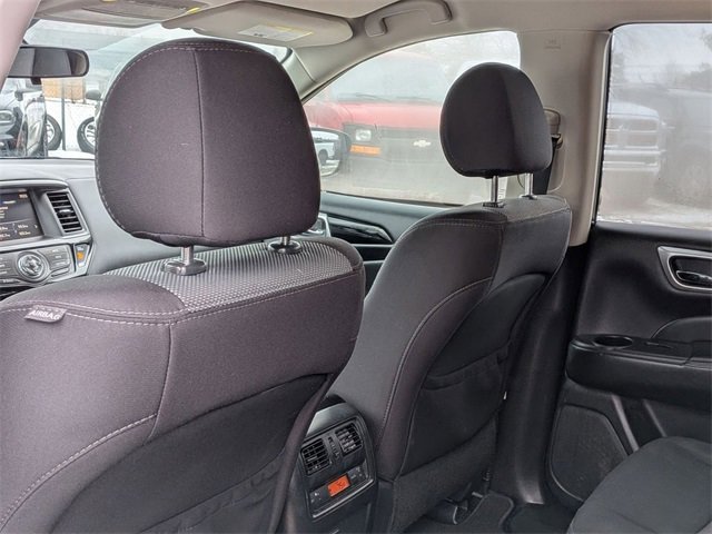 Used 2019 Nissan Pathfinder S image 25