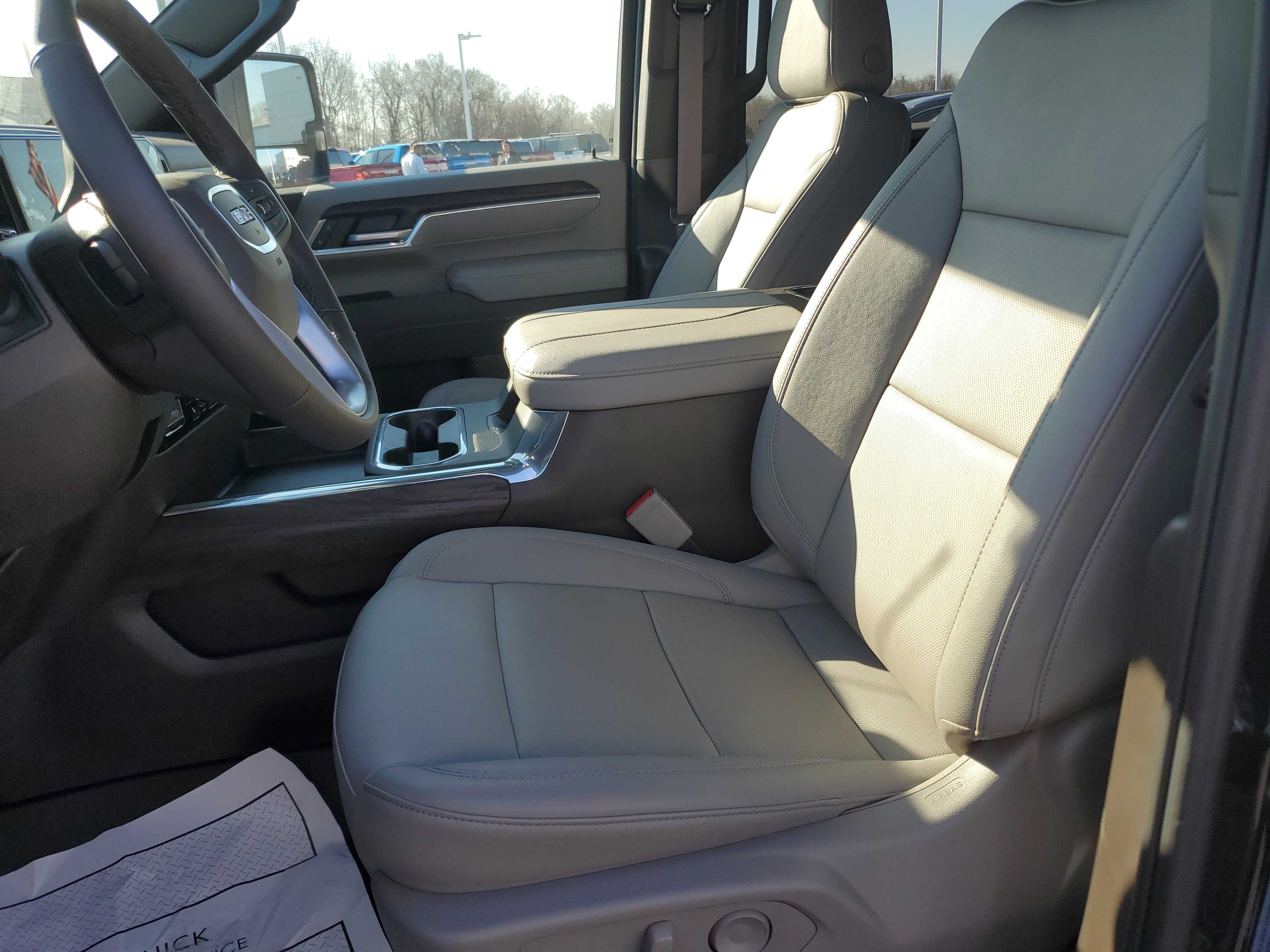 New 2025 GMC Sierra 2500 SLT w/ SLT Premium Package image 28