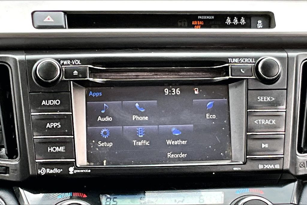 Used 2018 Toyota RAV4 XLE AWD/4WD image 20