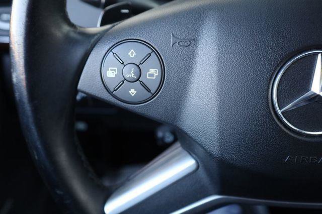 Used 2012 Mercedes-Benz GL 450 4MATIC image 31
