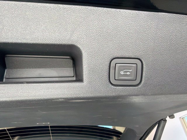 Used 2025 GMC Acadia AT4 w/ LPO, Floor Liner Package AWD/4WD image 21
