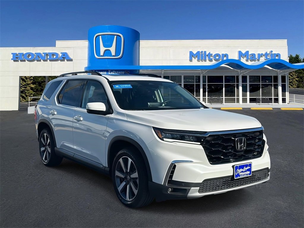 Certified 2025 Honda Pilot Touring