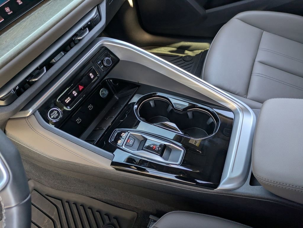 Certified 2025 Audi Q5 Premium w/ Convenience Package image 14