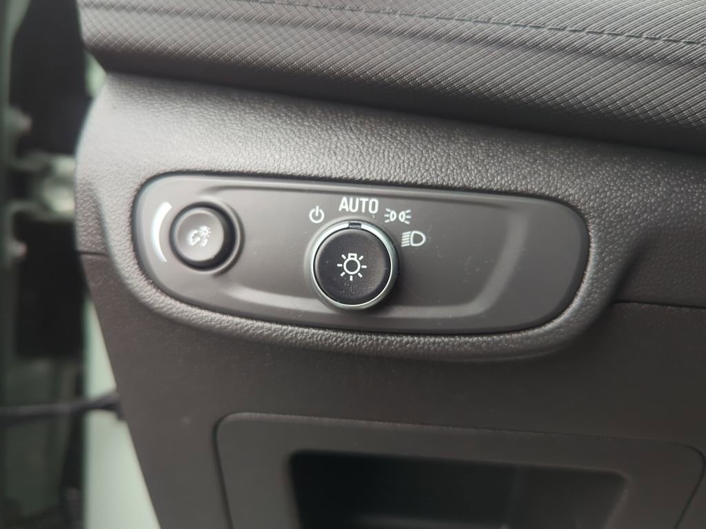Certified 2025 Chevrolet TrailBlazer LT w/ LT Cold Weather Package image 26