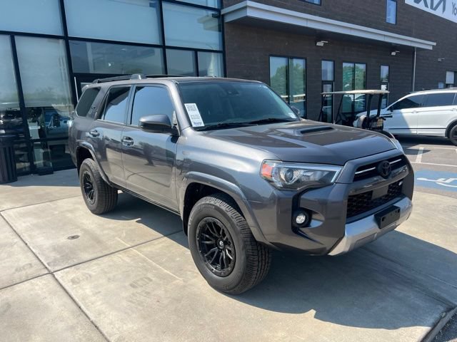 Used 2022 Toyota 4Runner TRD Off-Road AWD/4WD image 2